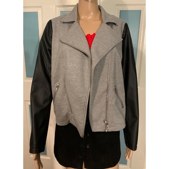 Forever21 Gray Faux Leather Sleeve Moto Jacket (M) - Picture 4 of 12